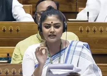 Saayoni Ghosh, Abhishek Banerjee, TMC News, BJP vs TMC, West Bengal Politics, Saayoni Ghosh Death Threat, Kolkata Property Controversy, Suvendu Adhikari, Political News India, Trinamool Congress, Breaking News, Kolkata News, India Politics