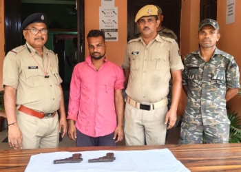 Man Arrested with Country-Made Guns
