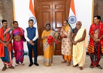 Biraja Temple servitors visit Rashtrapati Bhavan
