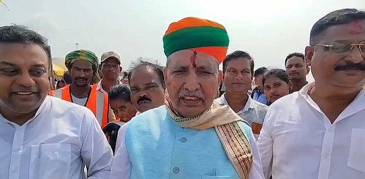 PM Modi’s Record Tenure Celebrated At Puri Srimandir! Union Minister Arjun Ram Meghwal Offers Prayers