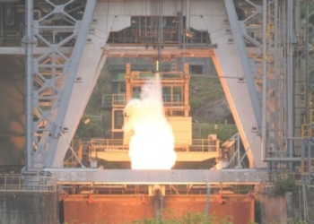 ISRO semi-cryogenic engine test