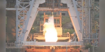ISRO semi-cryogenic engine test
