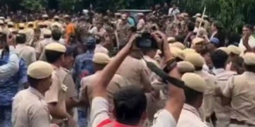 CJP Parliament March Turns Chaotic as Police Use Force to Stop Protesters Near Parliament