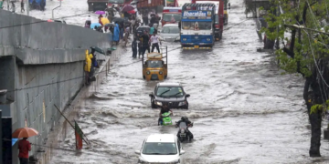 Mumbai Rains: Work From Home Advisory Issued, Government Offices to Function Half-Day Amid Red Alert
