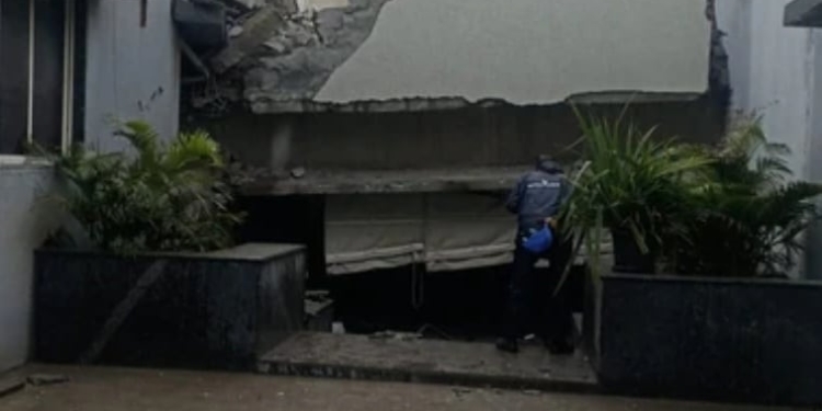 Pune Building Collapse