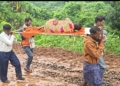 Kalahandi pregnant woman carried on stretcher