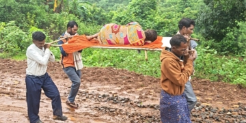 Kalahandi pregnant woman carried on stretcher
