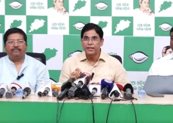 Odisha fertiliser crisis BJD vs BJP