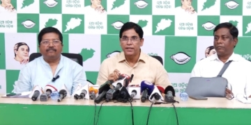 Odisha fertiliser crisis BJD vs BJP
