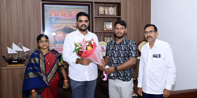 Odia Youth Returns from Saudi Arabia
