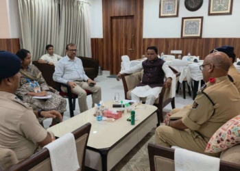 Odisha CM Majhi Reviews Preparations for Rath Yatra in Puri, Emphasizes Rain and Waterlogging Management