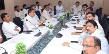 Prithviraj Harichandan reviews road projects Bhubaneswar