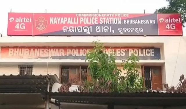 Female lootera gang arrested