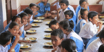 Odisha Expands Mid-Day Meals to Secondary Schools Under Mukhyamantri Poshan Yojana | Rs 4,224 Crore for 57.41 Lakh Students Over 5 Years