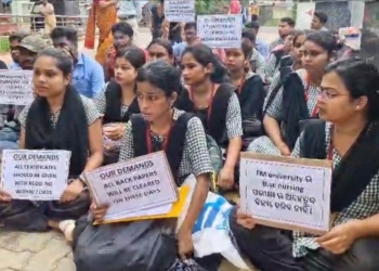 Baleshwar Nursing Students Protest Over Exam Delays; Council Issues Notices to 16 Colleges