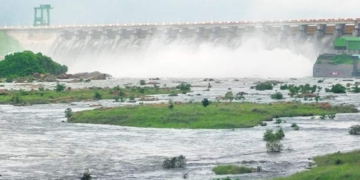 Hirakud Dam Opens 22 Gates as Inflow Crosses 4.15 Lakh Cusecs; Odisha Puts Downstream Areas on High Alert