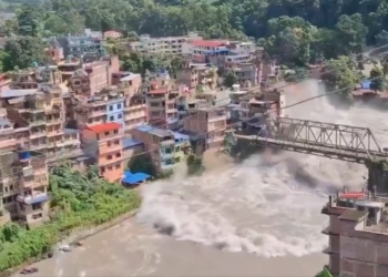 Nepal flash flood Tibet border