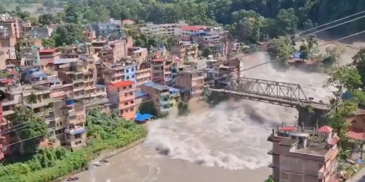 Nepal flash flood Tibet border