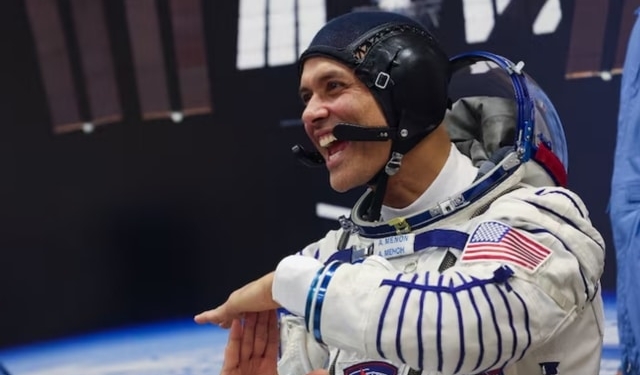 Anil Menon first spacewalk