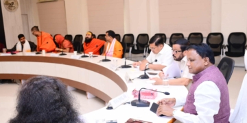 CM Majhi Reviews Development of Gobardhan Peeth and Swargadwar Beach; Stresses Permanent Solution to Land Issues