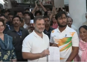 Rahul Gandhi dharna FIR Delhi Police