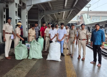 ganja smuggling Bhubaneswar railway station