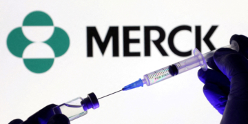 mRNA Cancer Vaccine Wins Melanoma Trial: Merck-Moderna Breakthrough Explained