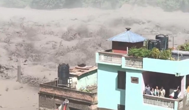 Nepal flash floods death toll