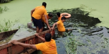 Tractor Overturns
