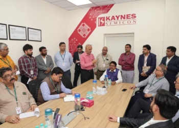 Odisha Eyes Semiconductor Superpower Status: Minister Tours Gujarat’s Cutting-Edge Chip Facilities
