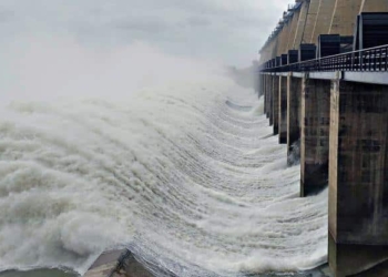 Hirakud Dam gates open