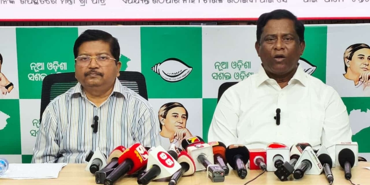 Non-lifting of rice in Odisha by FCI