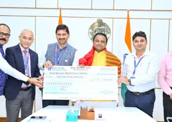 SBI contributes Rs 1.30 crore to Odisha CMRF for flood relief