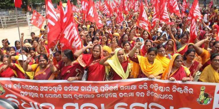 Anganwadi workers protest Bhubaneswar