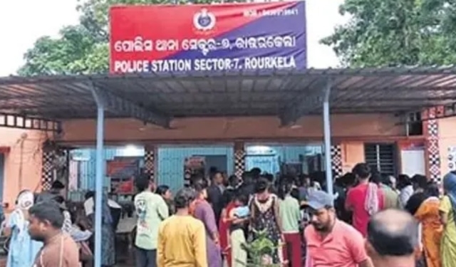 Raurkela group clash