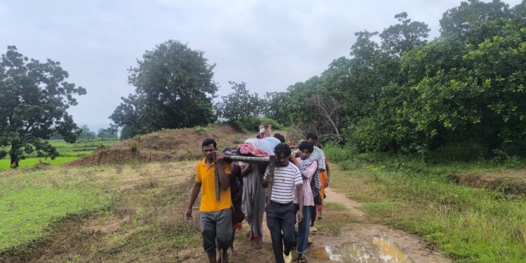 Pregnant woman carried on cot Rayagada