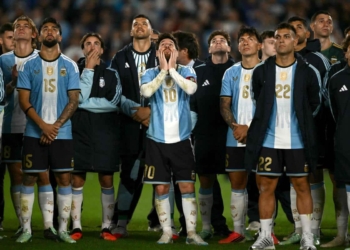 Standing Ovation, Fireworks, and Opponents Applauding: Inside Messi's 10th-Minute Farewell Tribute