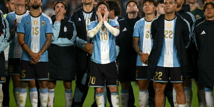 ​Standing Ovation, Fireworks, and Opponents Applauding: Inside Messi's 10th-Minute Farewell Tribute
