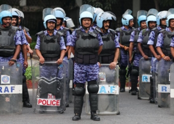 Journalists detained