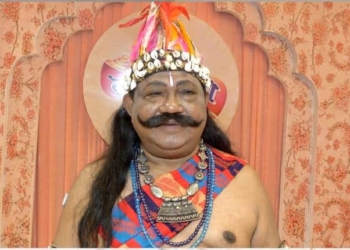 Union Minister Jual Oram Plays Tribal King Nishadraj Guha in Delhi's Iconic Ramlila