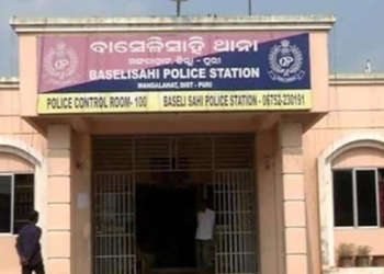 Puri residents allege assault, bomb threat after opposing liquor trade
