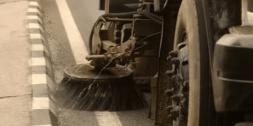 Middle East crisis delay Delhi mechanical road sweepers