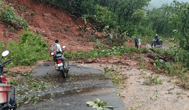 Burukhat Mahendragiri road landslide cleared