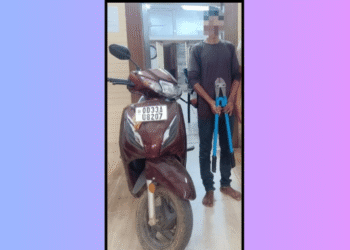 Khandagiri police arrest shop burglar