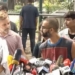 ​’Dande Ka Jawab’: Rahul Gandhi Uses Flute Performance in Press Conference to Protest Police Brutality Against Demonstrators