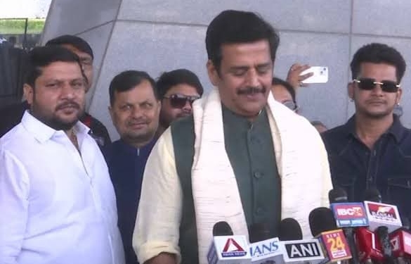 'Jab Aap PM Banoge': BJP MP Ravi Kishan’s Slip of the Tongue on Rahul Gandhi Triggers Viral Meme Storm