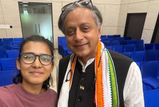 'Manifest Courage': Shashi Tharoor Praises Student Activist Neha Bora Following INDIA Bloc's Delhi March