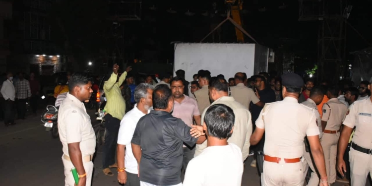 Jharpada Durga Puja shop eviction