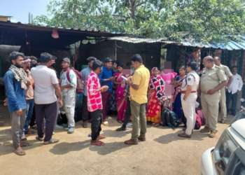 Nuapada police rescue migrant labourers