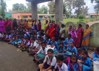Debagada school locked